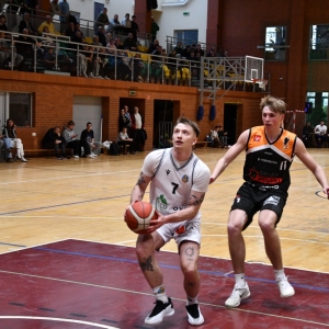 basket_legnica_mkk_gniezno_fot_dawid_soltys054.JPG
