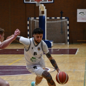 basket_legnica_mkk_gniezno_fot_dawid_soltys068.JPG