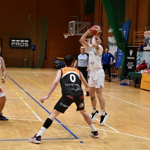 basket_legnica_mkk_gniezno_fot_dawid_soltys081.JPG