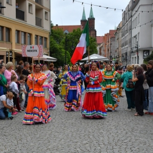 swiat-pod-kyczera-fot-ewajak180.jpg