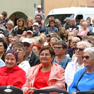 swiat-pod-kyczera-fot-ewajak234.jpg